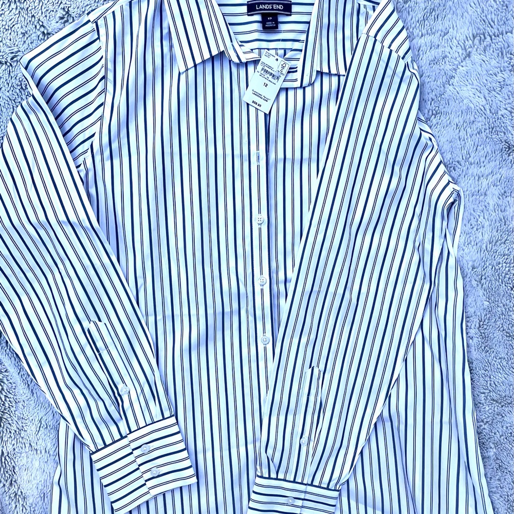 New with tags Ladies Lands' End Striped Shirt - Picture 2 of 2